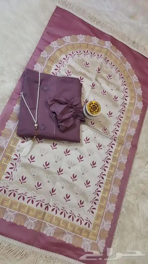 اطقم شراشف صلاه مع السجاد 0