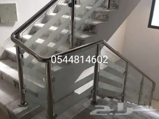 تركيب درابزين استانلس ستيل سلم زجاج 7