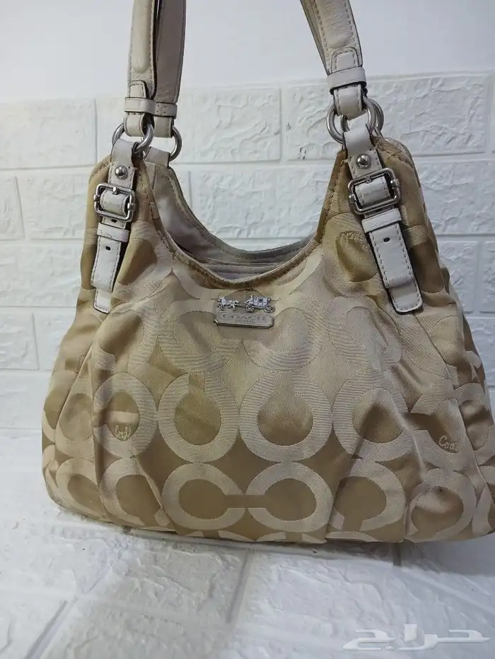 للجمله 100 شنطه مستعمل ماركات اصليه 26