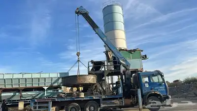 10 ton boom truck for rent 7