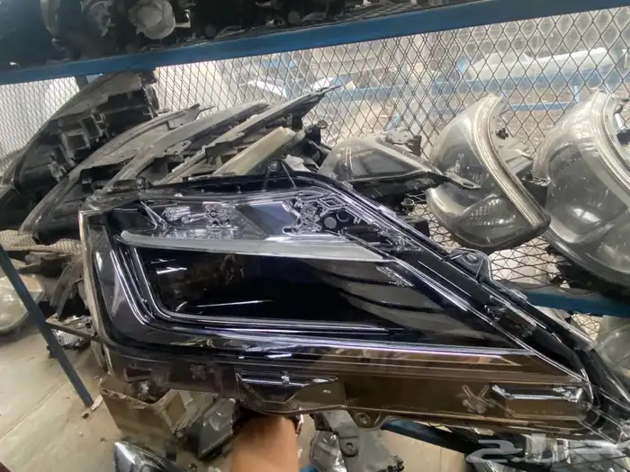 شمعات. وبودي. وقطع غيار. متنوعه. 8