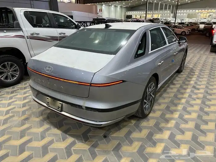 هواندي أزيرا كلاسيك 2025 4