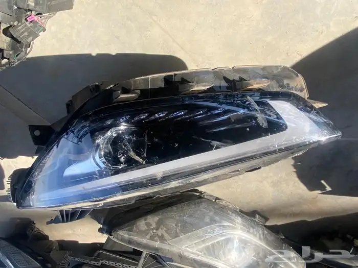 شمعات. وبودي. وقطع غيار. متنوعه. 28