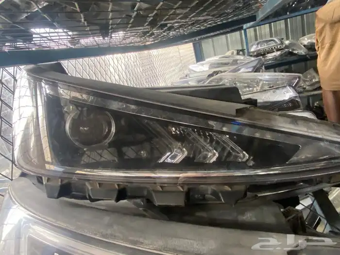 شمعات. وبودي. وقطع غيار. متنوعه. 16