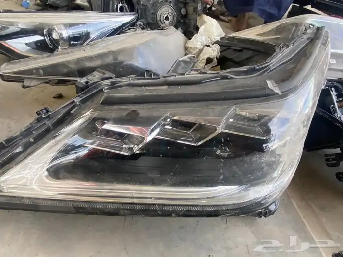 شمعات. وبودي. وقطع غيار. متنوعه. 21