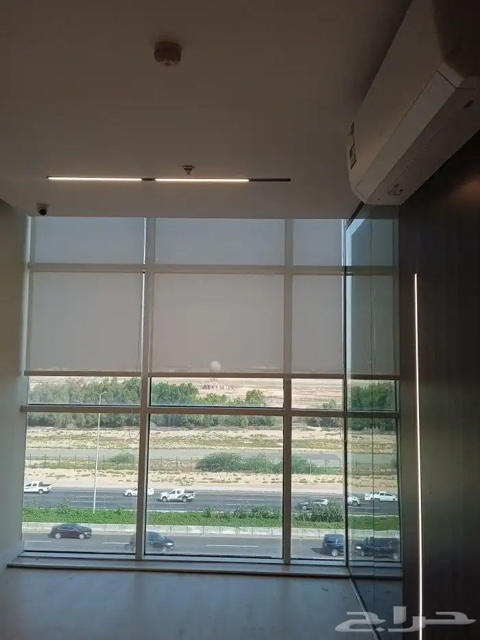 ستائر كهرباء رول مكاتب واجهات شاليهات صيدليات مراكز فلل 3