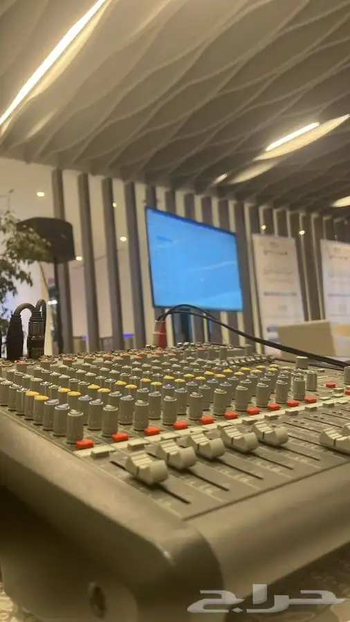 شاشات عرض عملاقه شاشات عرض طوليه وعرضيه 5