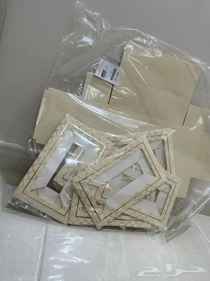 علب معمول وحلويات فاخره 0
