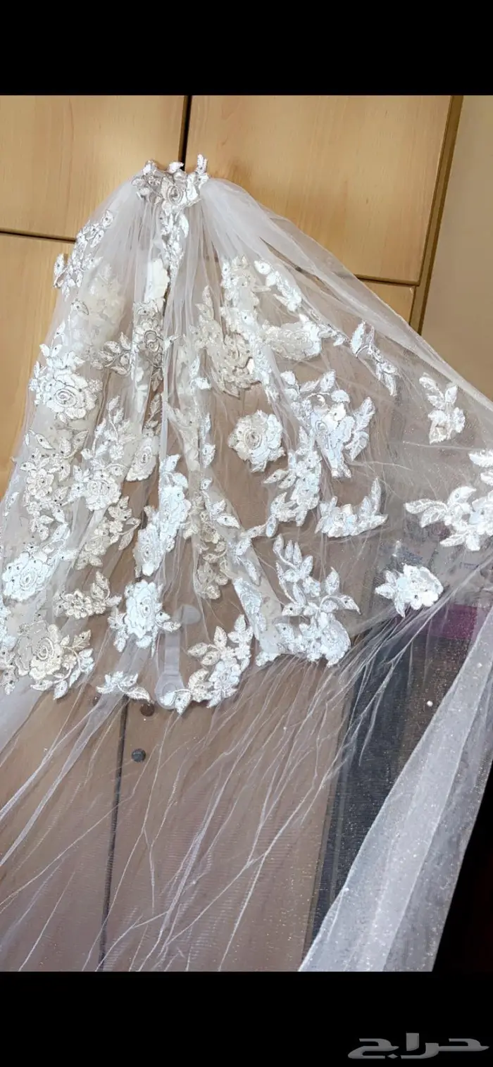 حذاء عروسة وطرحة عروسة وجيبون كلها جديدة 4