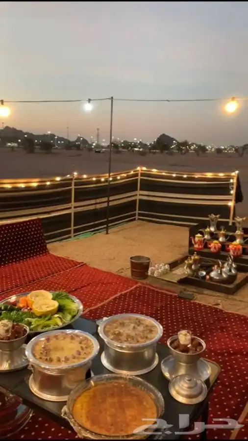 للرحلات البرية ثلاث عمال ضيافة بنغلاديش وخيمه عمودين 0