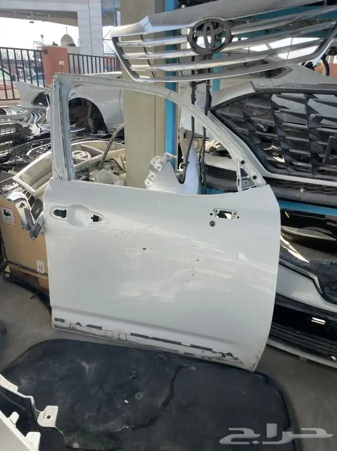 باب امامي يمين جيب لاند كروزر موديل 2023__2024___ وكاله 0
