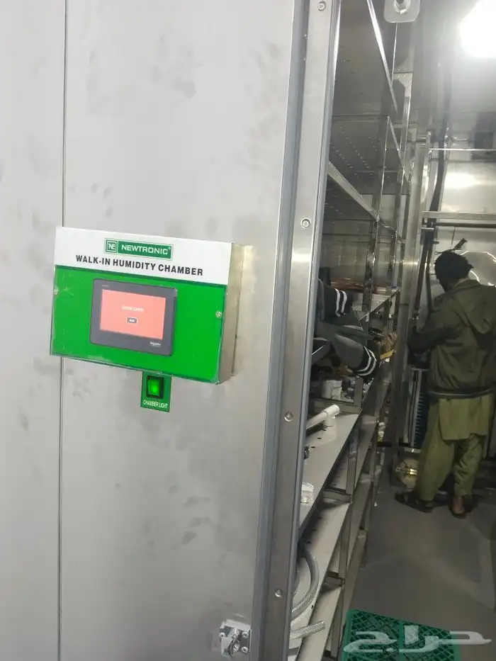 walk.in humidity chamber installation and repairing 4