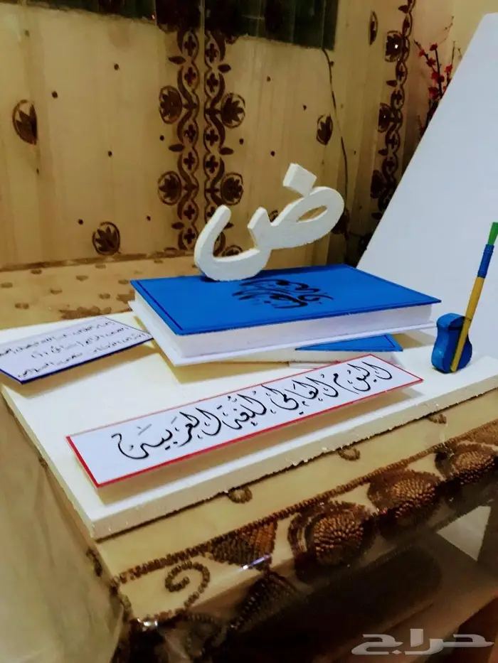 خطاط ورسام عمل مجسمات 44