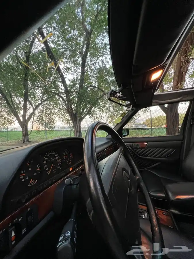 مرسيدس بنز 560SEL وارد اليابان 1990 بحالة الوكالة 53