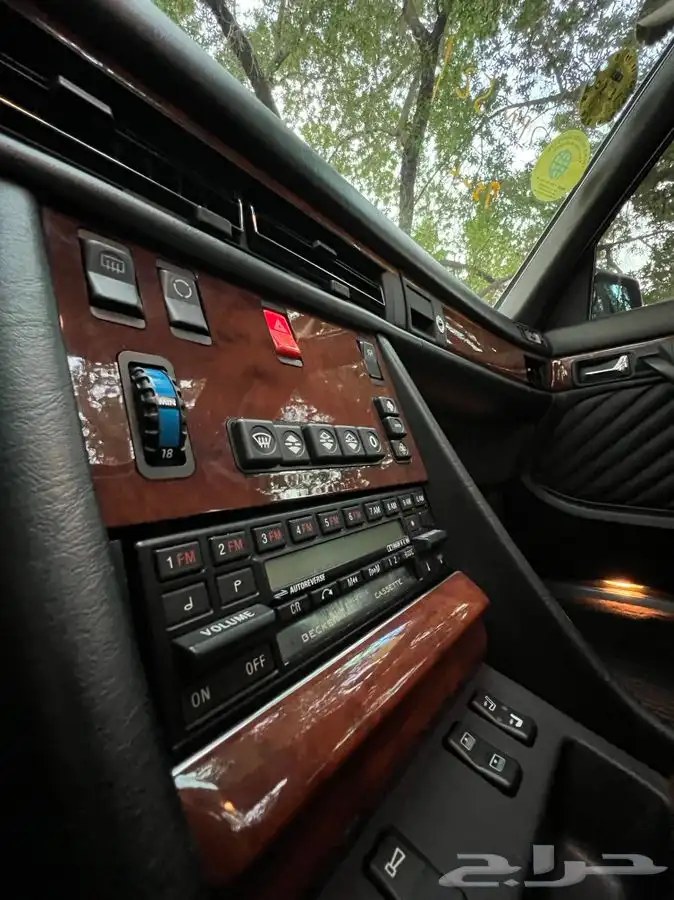 مرسيدس بنز 560SEL وارد اليابان 1990 بحالة الوكالة 50