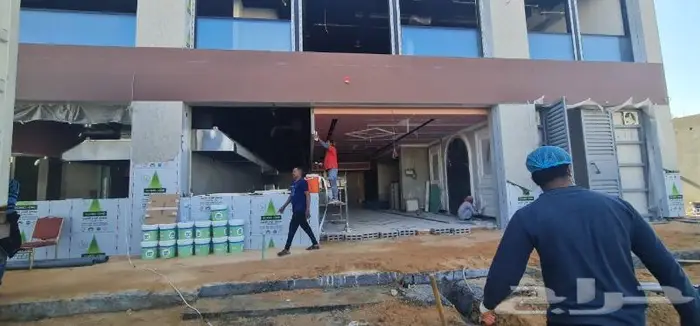 واجهات زجاج سكريت دبل جلاس كهربائي تصاعدي تحكم بالريموت 0