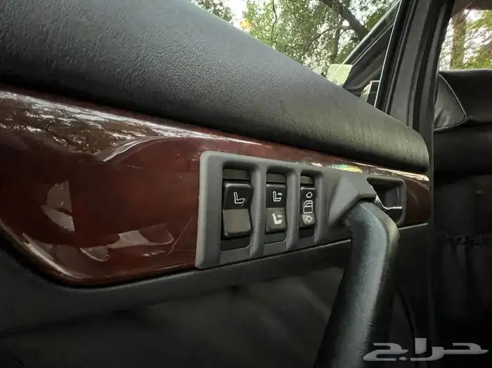 مرسيدس بنز 560SEL وارد اليابان 1990 بحالة الوكالة 60