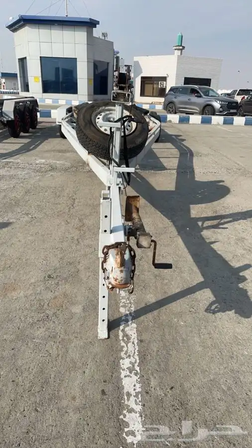 عربية قارب طولها 29 قدم للبيع 4