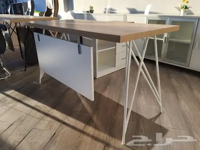 تصنيع مكاتب مودرن خشبي وأبيض 3