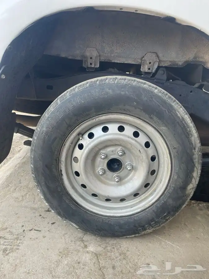 يتوفر لدينا قطع غيار هايلوكس 2014 13