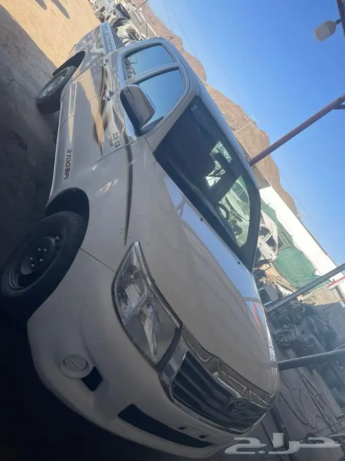 يتوفر لدينا قطع غيار هايلوكس 2014 5