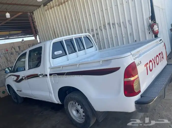 يتوفر لدينا قطع غيار هايلوكس 2014 2