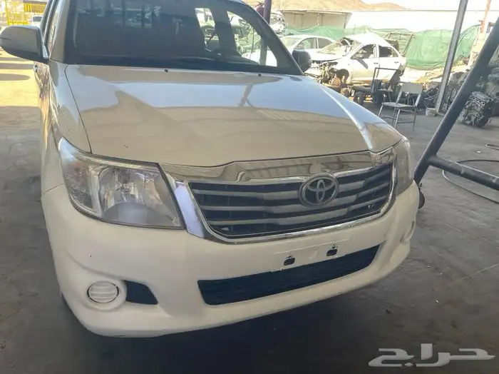 يتوفر لدينا قطع غيار هايلوكس 2014 6