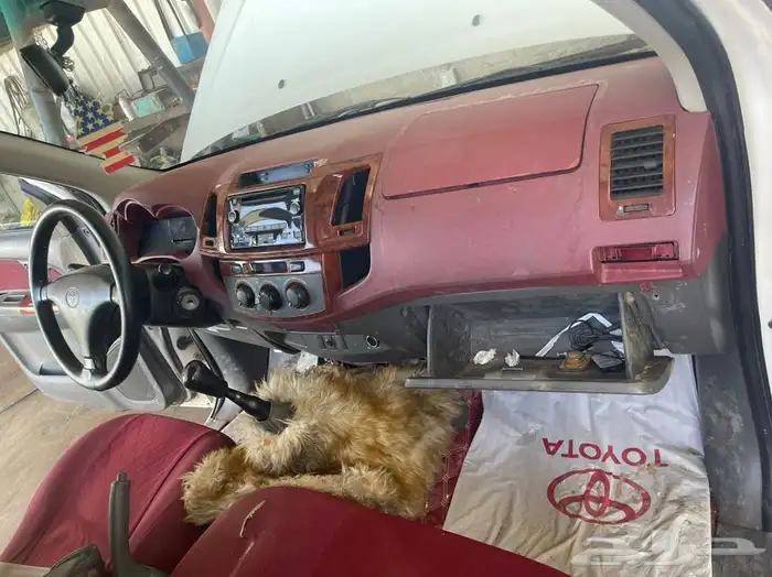 يتوفر لدينا قطع غيار هايلوكس 2014 15