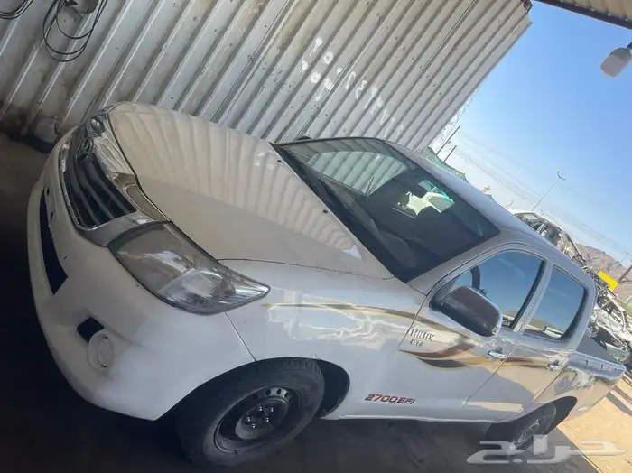 يتوفر لدينا قطع غيار هايلوكس 2014 1