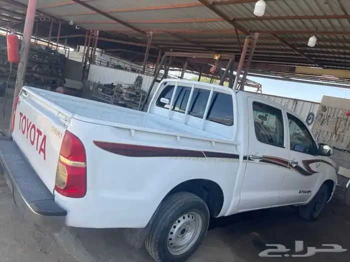 يتوفر لدينا قطع غيار هايلوكس 2014 4