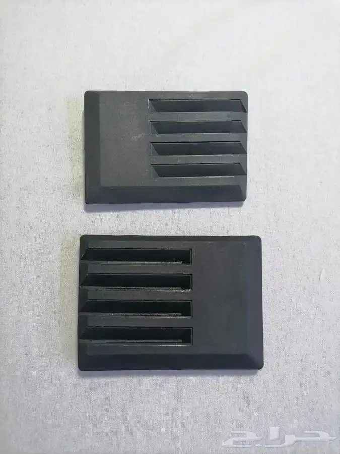 علامات وأكسسوارات وقطع داتسون سبعينات وثمانينات 10