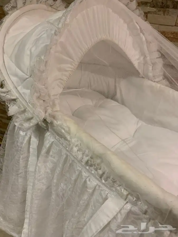 سرير مواليد 1