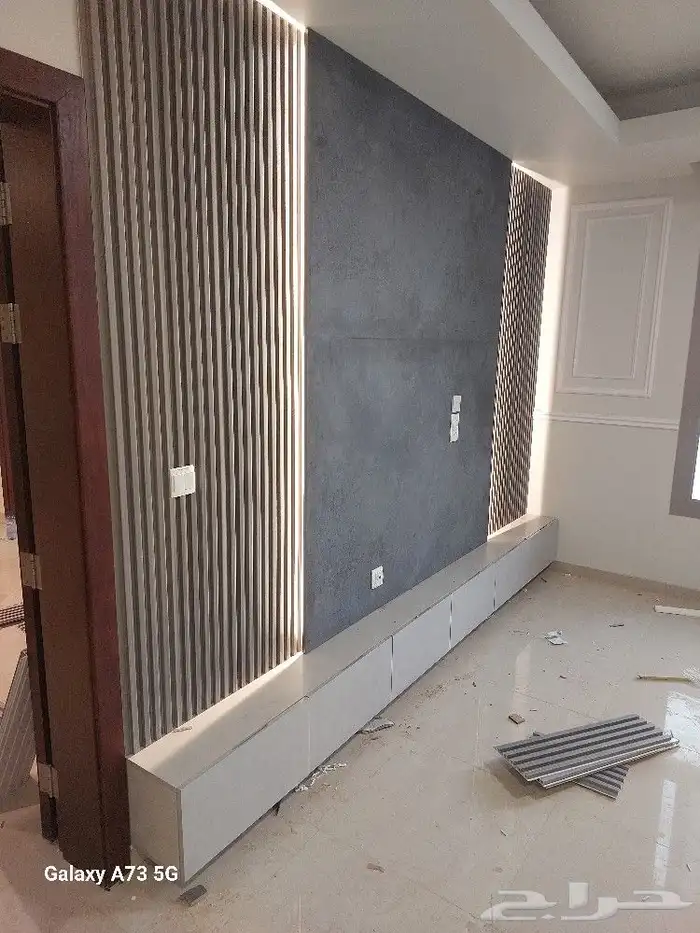 مرايات مداخل ديكور شاشات وطاولات وتسريحات خشبيه ومكتبات تلفز 5