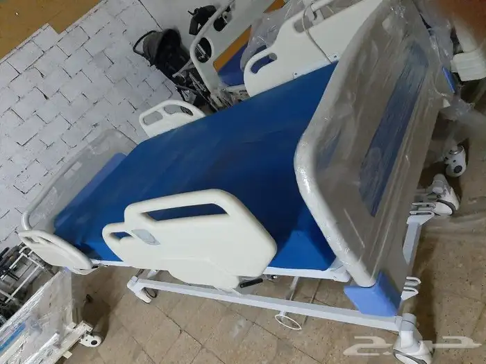 جهاز اكسجين مولد اكسجين و سرير طبي كهربائي مع المرتبة 2