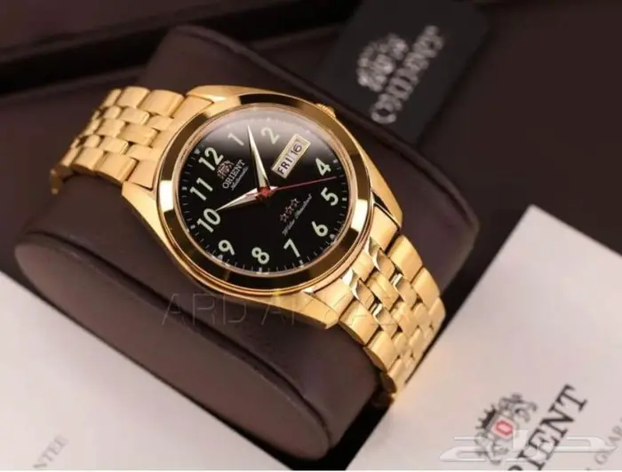 ساعة اورينت القديمة الاصلية تماتيك مضيئة بالظلام 3