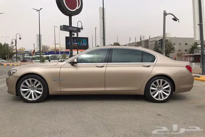 بي ام 2010حجم 740 14