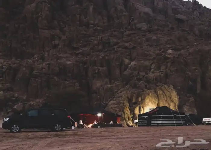 تجهيز مخيمات في حائل مع عمال ضيافة 4