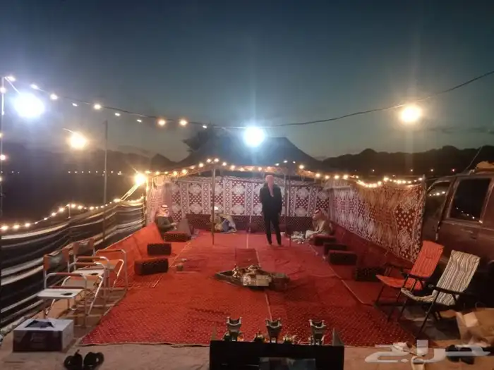 تجهيز مخيمات في حائل مع عمال ضيافة 13