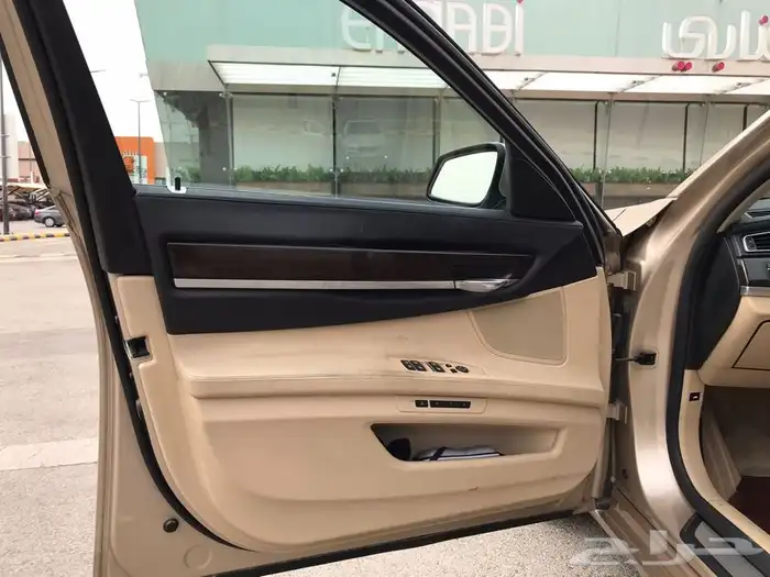 بي ام 2010حجم 740 13