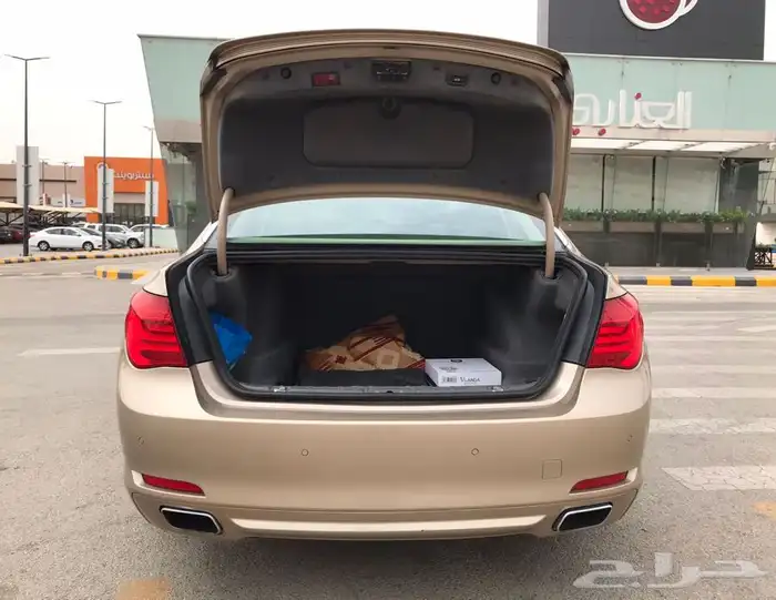 بي ام 2010حجم 740 4