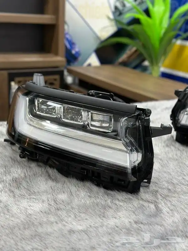 شمعات لاند كروزر Vxs ثلاث عدسات موديل 2022  2024 2