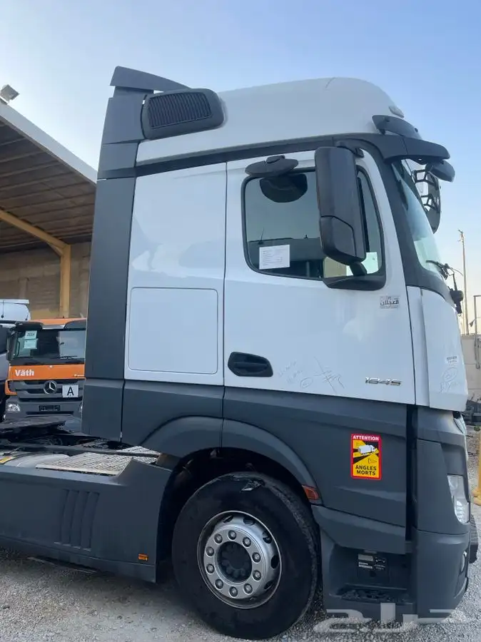 راس مرسيدس اكتروس 2019 - 1845 فل بطاقة جمركية 3