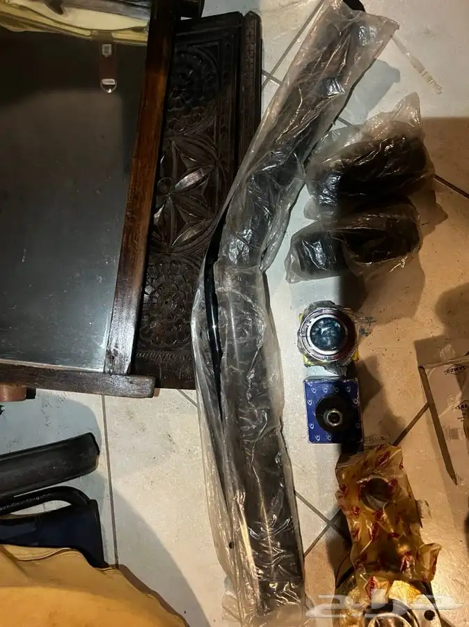 قطع واكسسوارات bmw E30 جديدة 10