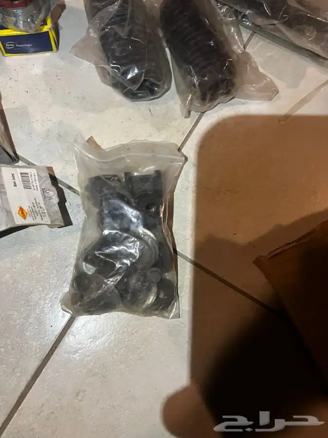 قطع واكسسوارات bmw E30 جديدة 3