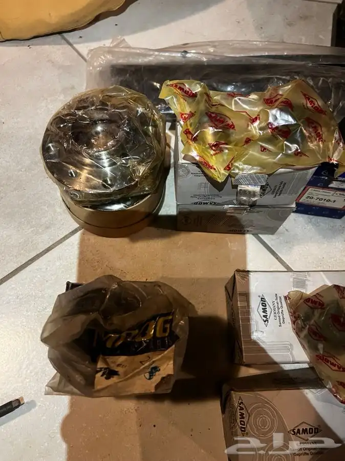 قطع واكسسوارات bmw E30 جديدة 8