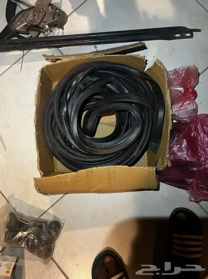 قطع واكسسوارات bmw E30 جديدة 9