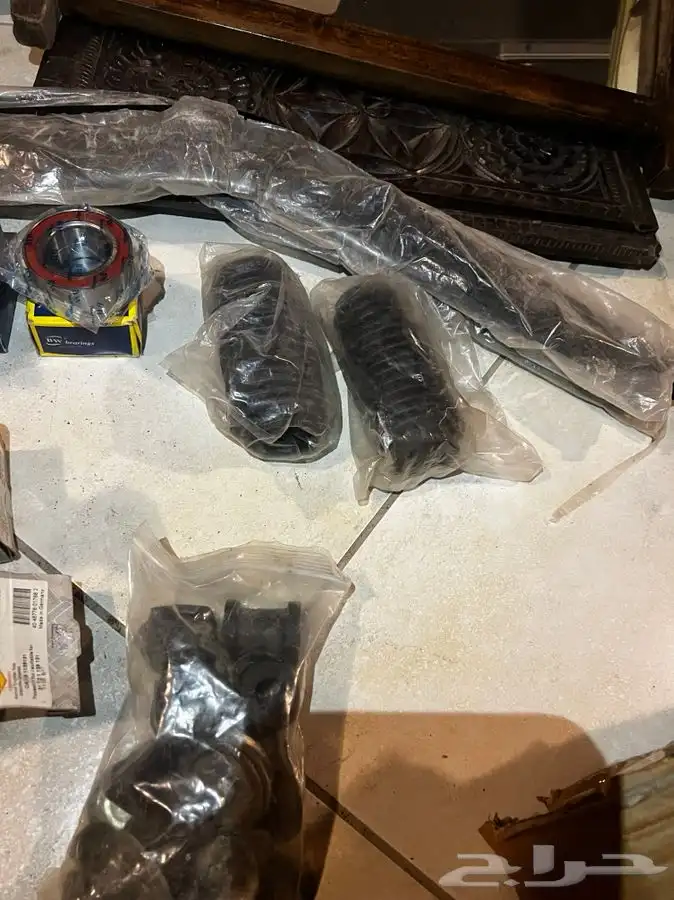 قطع واكسسوارات bmw E30 جديدة 6