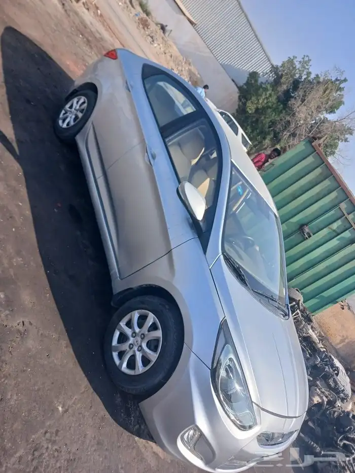 هونداي اكسنت 2016 قطع غيار فقط 1