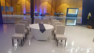 طاولات طعام للايجار 1