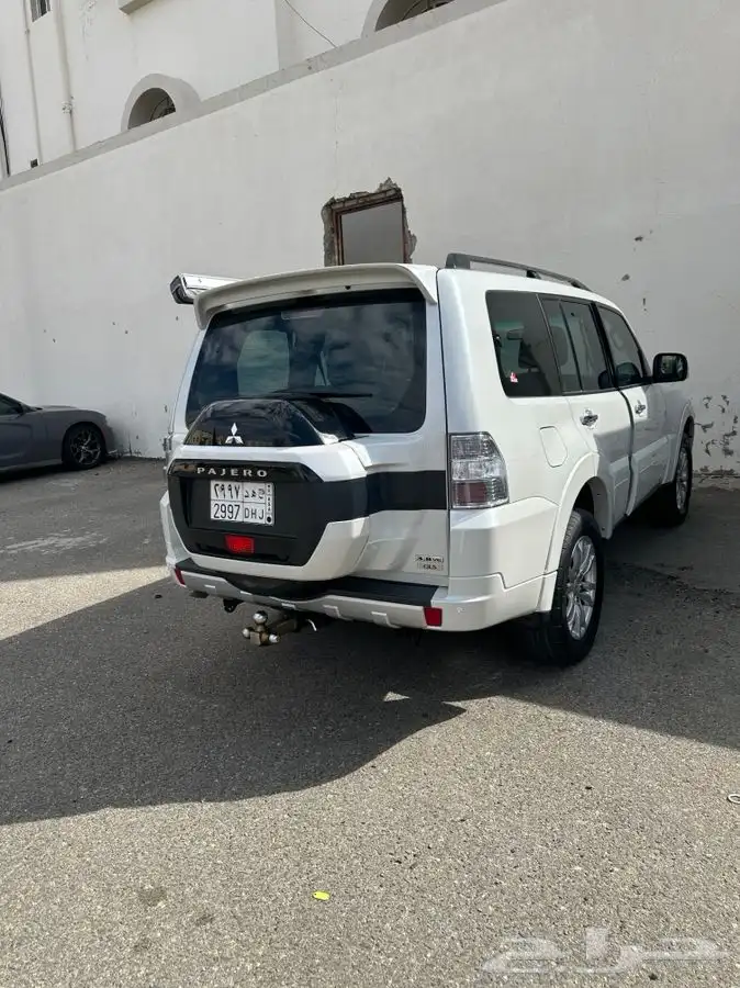 جيب مستوبيشي باجيرو 3800 14